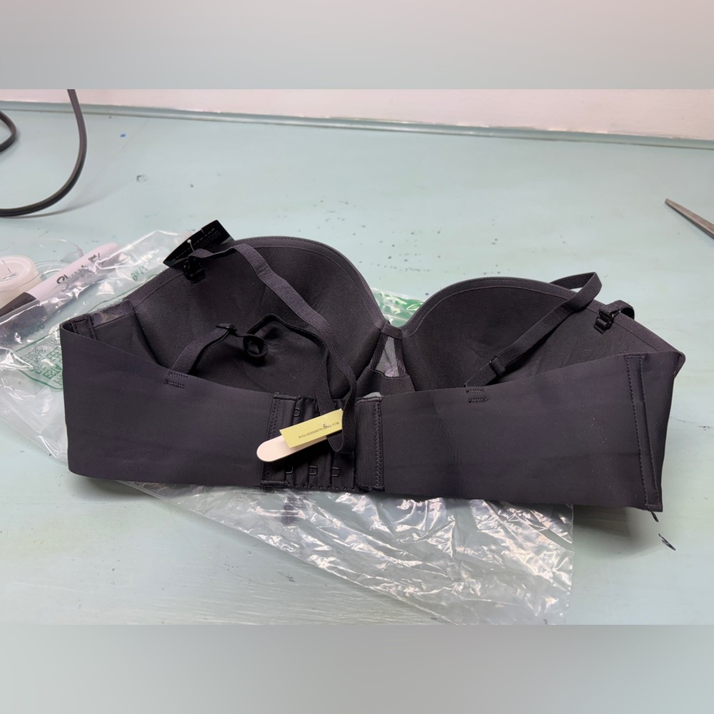 Maidenform 34B Strapless t-shirt Black Bra - Picture 8 of 8